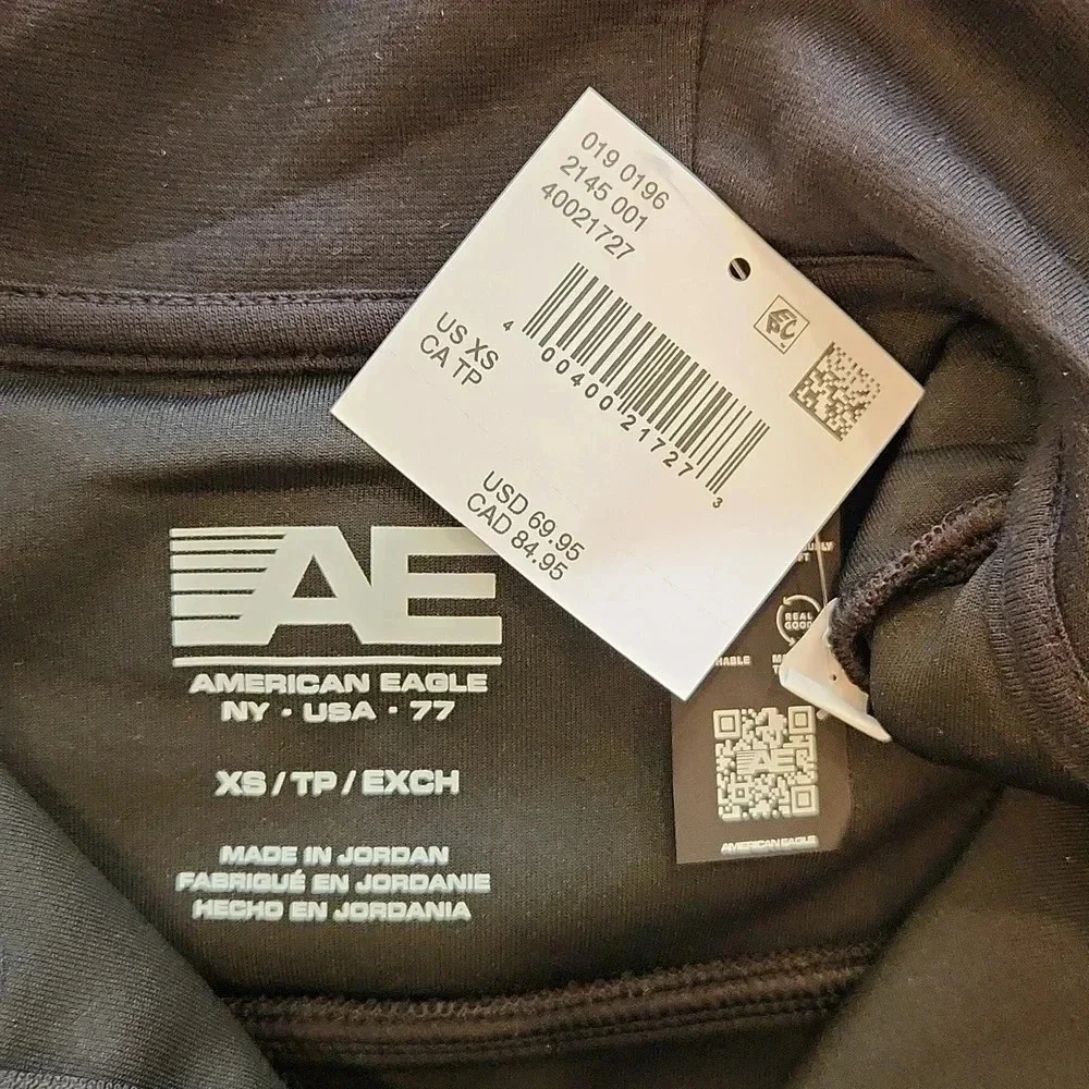 NWT || AMERICAN EAGLE || mens extra small hoodie (or a teens large)